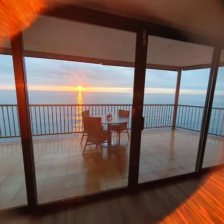 Paradise 28 Oceanfront Costa Pinos Mar Salou